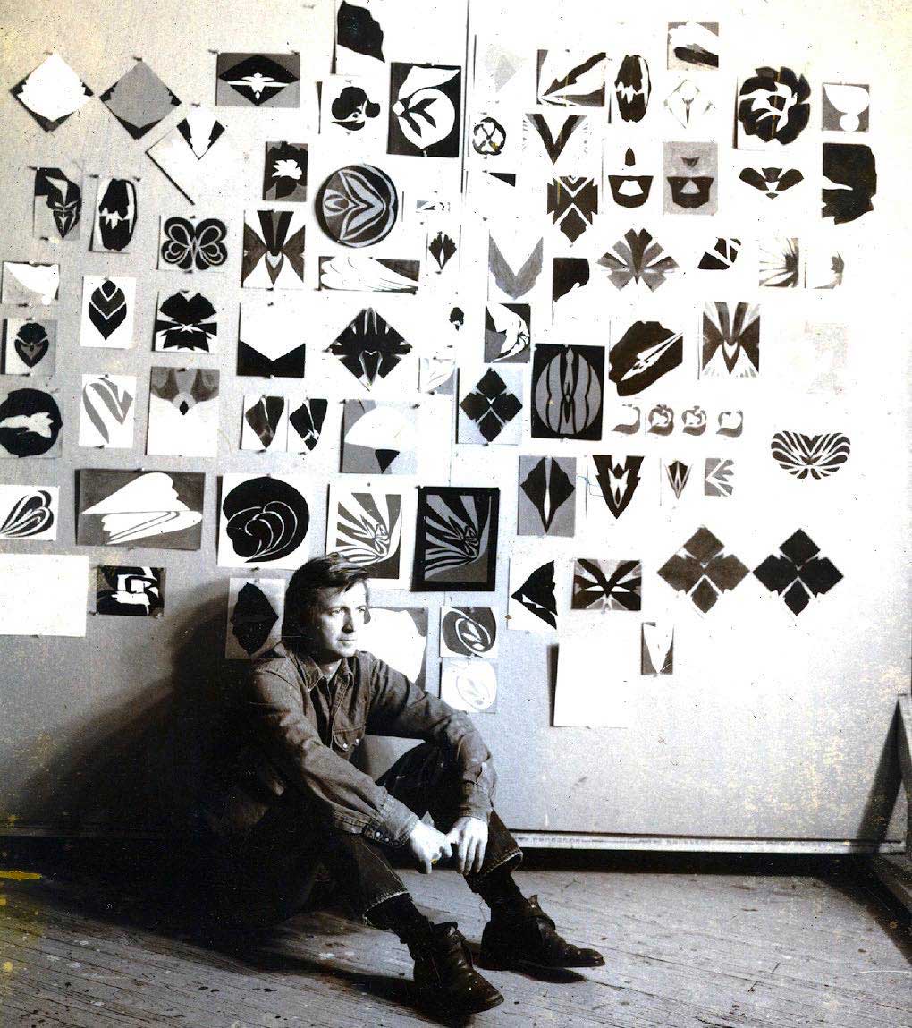 Jack Youngerman in his Coenties Slip studio. Credit: Photo taken by Duncan Youngerman, Jack Youngerman Archive